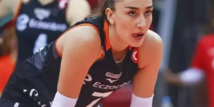 Bacak ve sırt dekoltesi olay oldu!