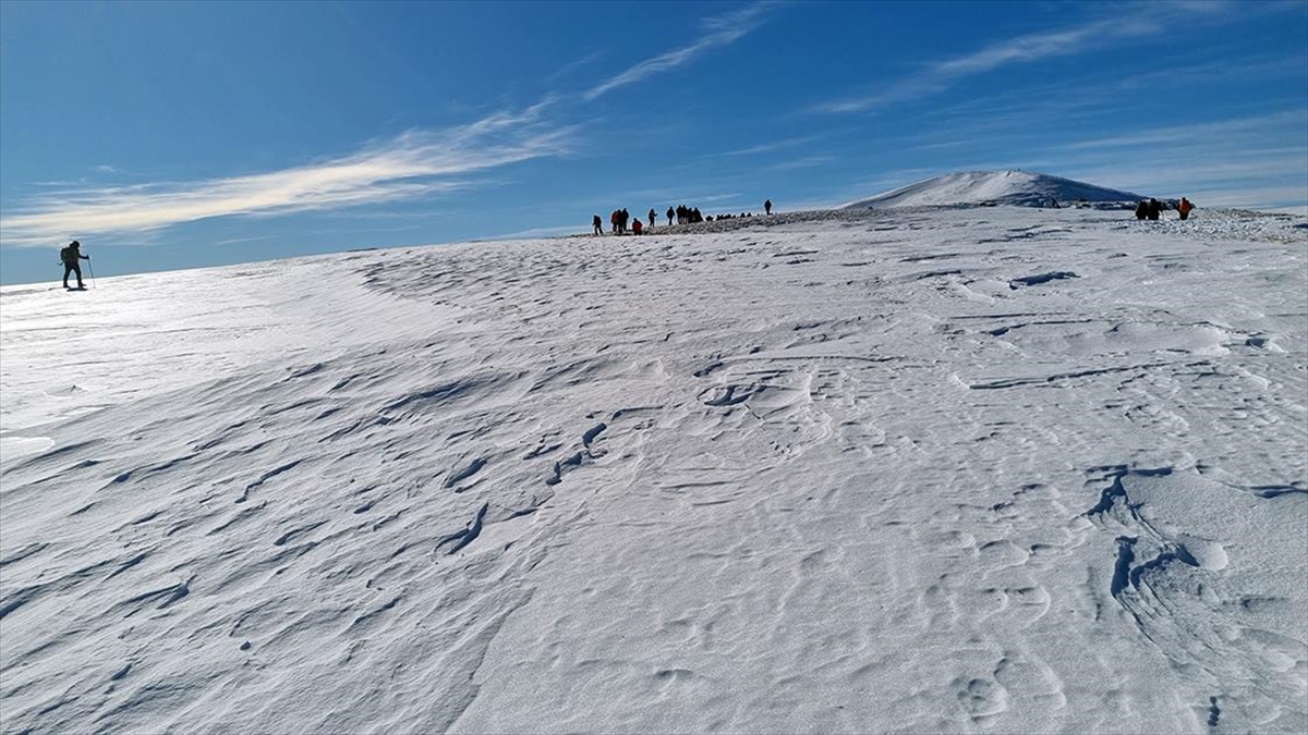 Karla Kaplı Allahuekber Dağı, Kış Tırmanışı İçin Dağcıları Ağırlıyor