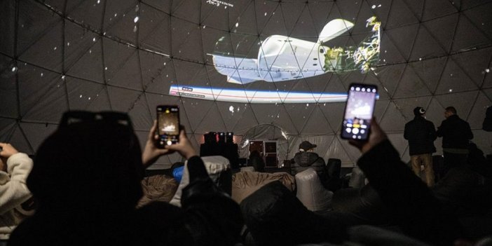 Türkiye'nin İlk Astronotu Gezeravcı'yı Taşıyan Uzay Aracının "kenetlenmesi" İstanbul'da Takip Edildi