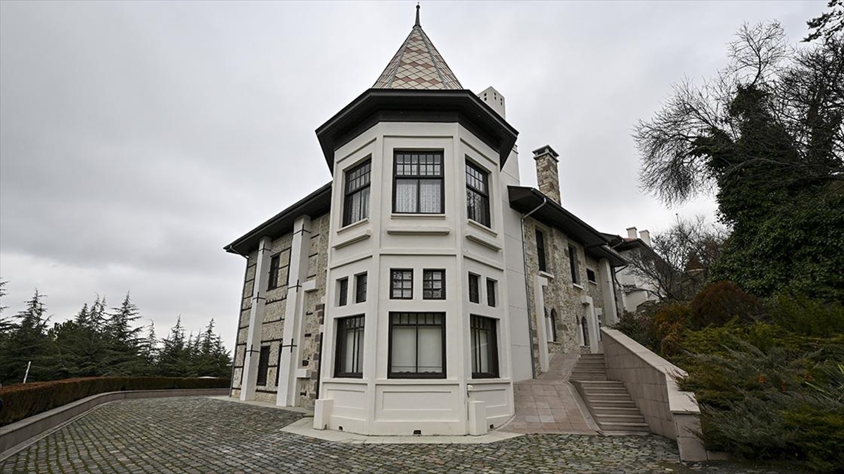 Cumhuriyetin Sessiz Tanığı "Atatürk Müze Evi" Ziyaretçilerini Bekliyor