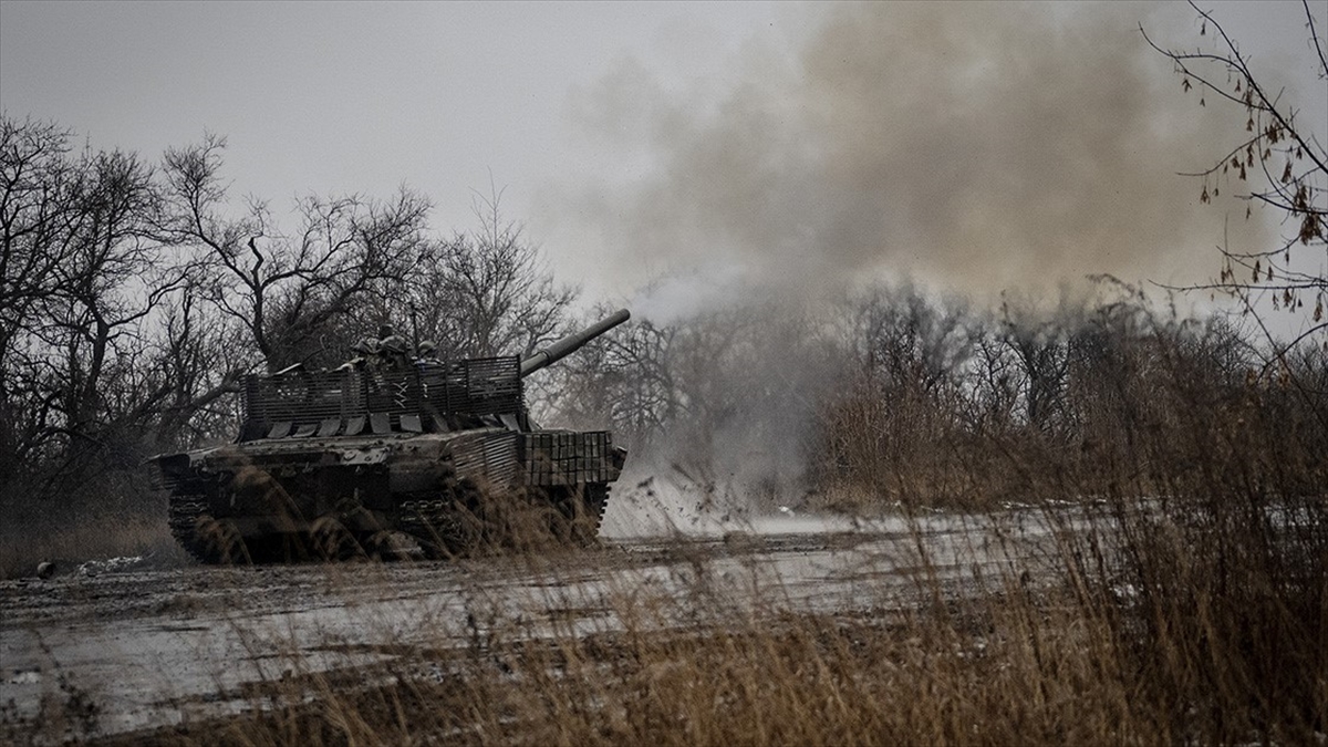 AB, Ukrayna'ya Yıl Sonuna Kadar En Az 1,3 Milyon Top Mermisi Teslim Etmeyi Hedefliyor