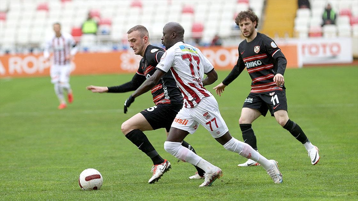 Sivasspor-gaziantep Fk Maçında Beraberlik