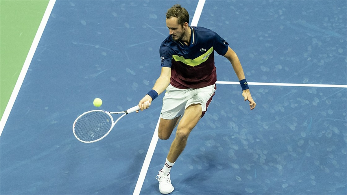 Avustralya Açık'ta Medvedev Çeyrek Finale Kaldı