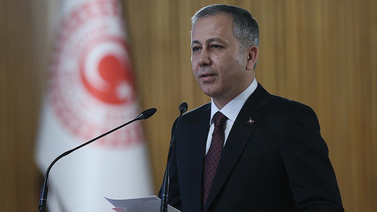 Bakan Yerlikaya'dan Güney Sahillerinde Bulunan Cansız Bedenlere İlişkin Açıklama