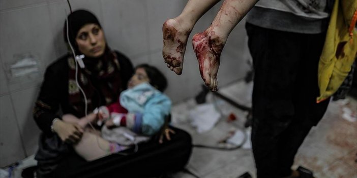 İsrail'in Gazze'ye Saldırılarında Ölenlerin Sayısı 25 Bin 490'a Çıktı