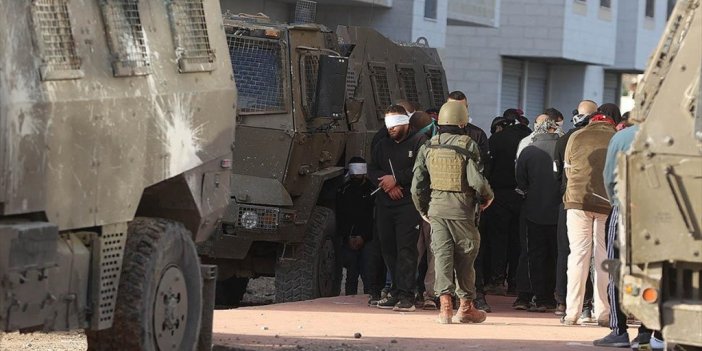 İsrail 7 Ekim'den Bu Yana Batı Şeria'da 6 Bin 220 Filistinliyi Gözaltına Aldı