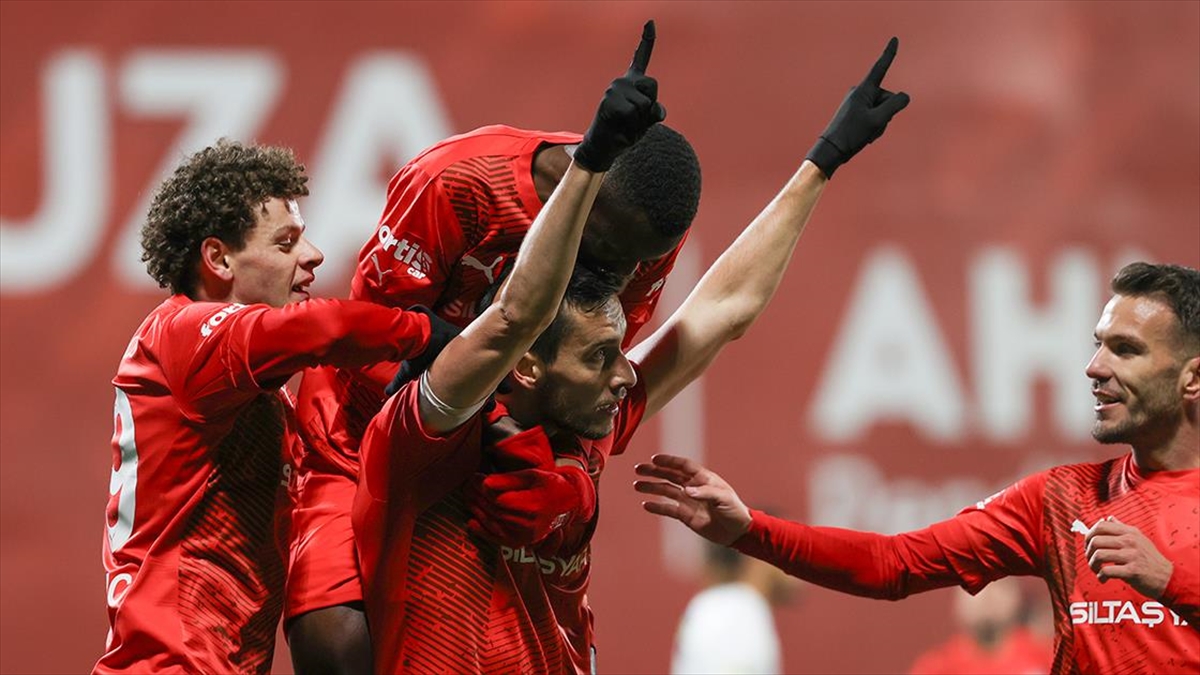 Pendikspor Son Dakikalarda 3 Puanın Sahibi Oldu