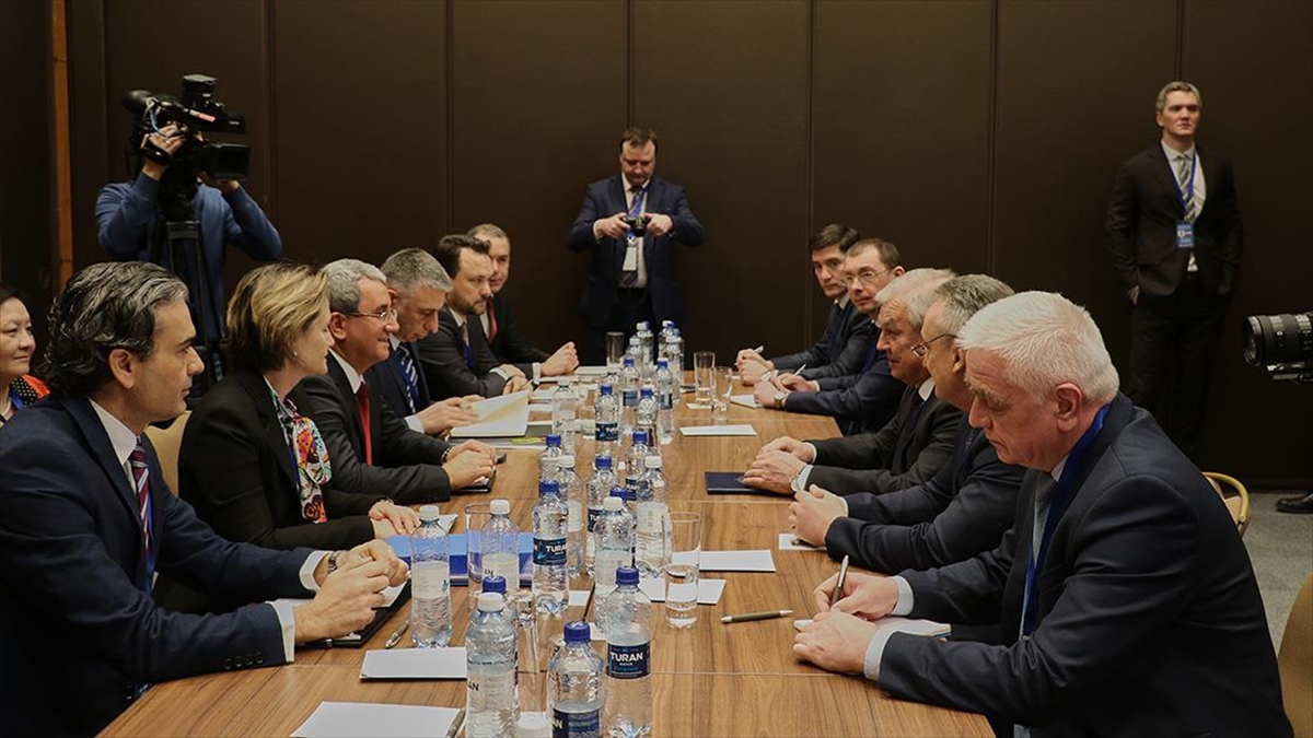 Astana Garantörleri Türkiye, Rusya Ve İran Heyetleri Kazakistan'da Bir Araya Geldi