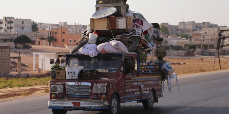 İdlib'de Yerinden Edilen Siviller Çaresizlik İçinde