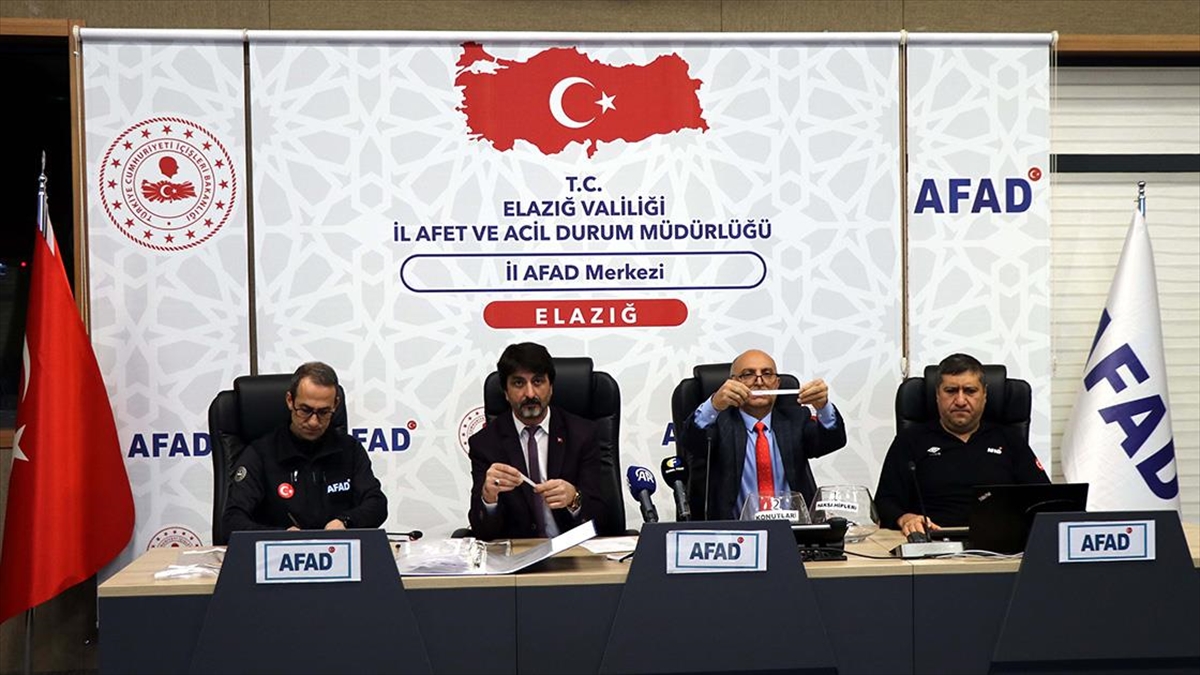 Elazığ'da Depremzedeler İçin İnşa Edilen 118 Konut Ve 17 İş Yerinin Kurası Çekildi