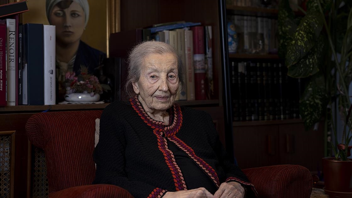 Osmanlı Tarihini Çalışan İlk Kadın Akademisyen Prof. Dr. Mübahat Kütükoğlu