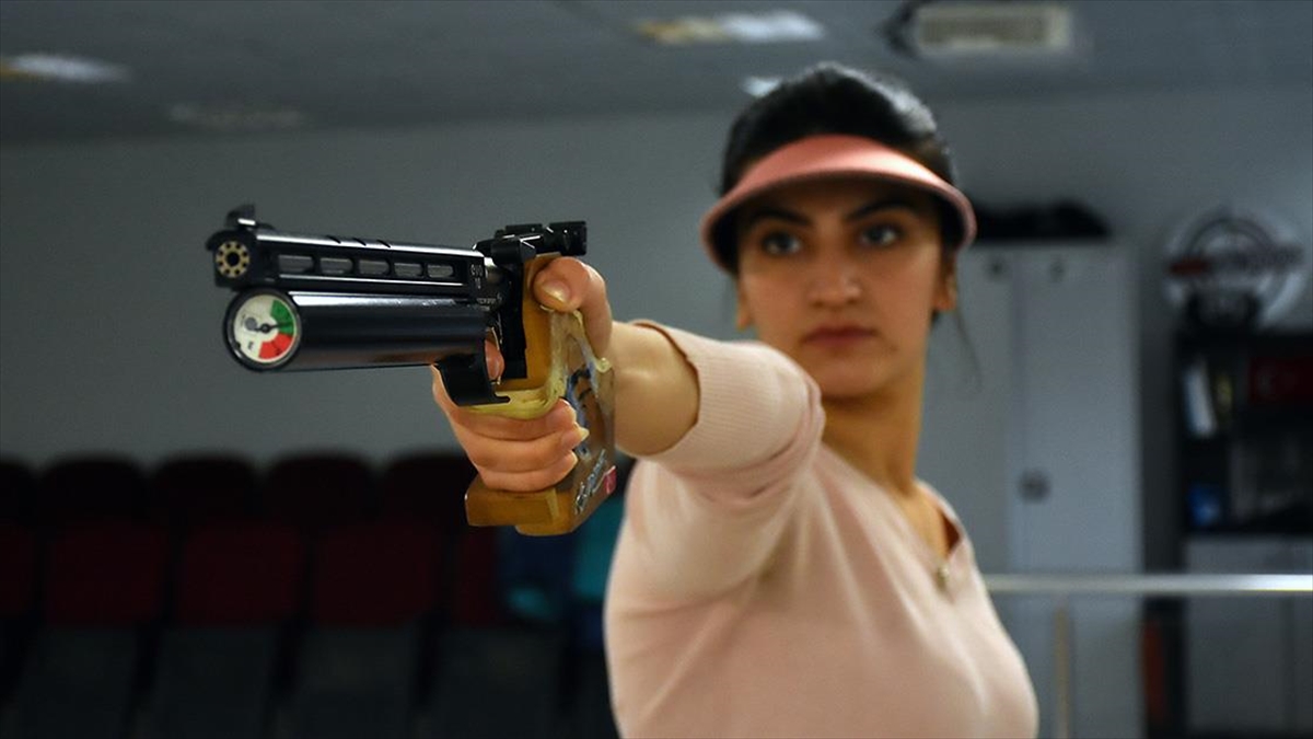 Milli Atıcı Tuğba'nın Hedefi Yeni Başarılar