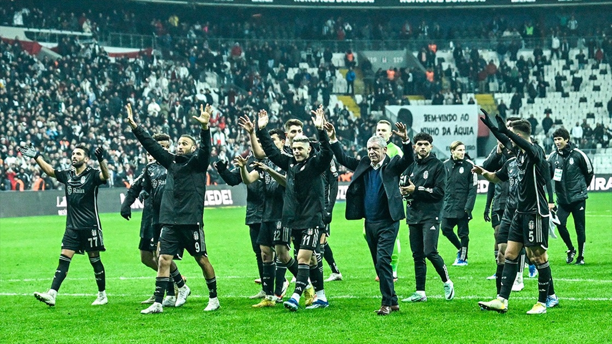 Beşiktaş, Süper Lig'de Yarın Sivasspor'a Konuk Olacak