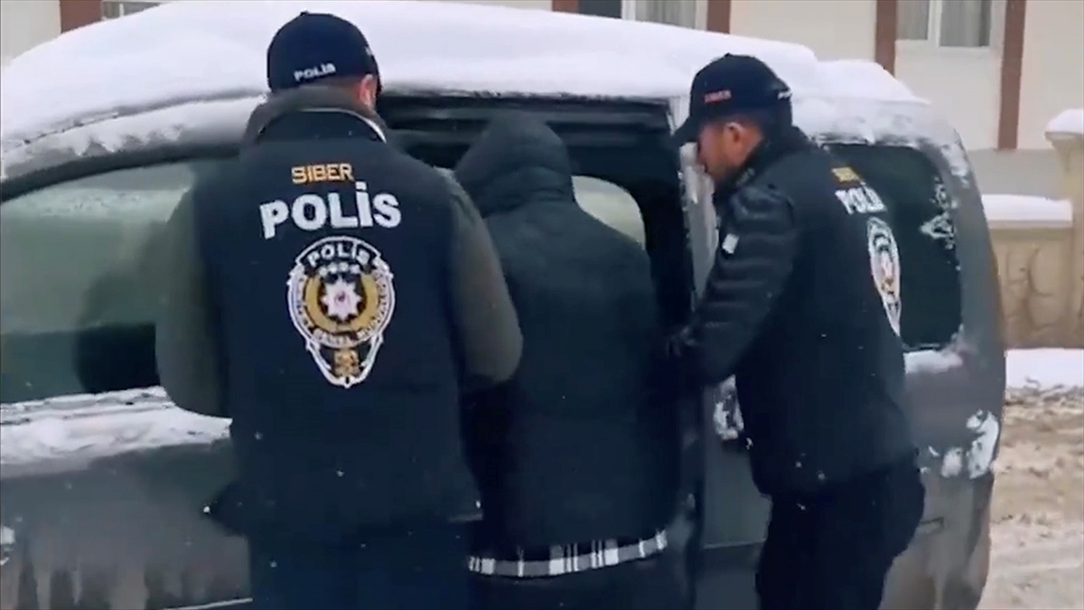 Sanal Ortamda Nitelikli Dolandırıcılığa İlişkin "sibergöz-20" Operasyonunda 64 Kişi Yakalandı