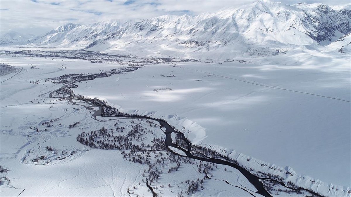 Munzur Vadisi Milli Parkı Karla Kaplandı