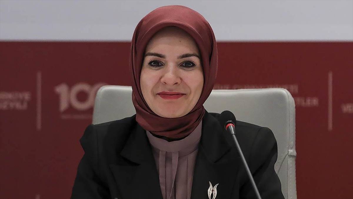 Bakan Göktaş: Kadınların Ev Ve İş Hayatındaki Rolleri Arasında Tercih Yapma Zorunluluğunun Önüne Geçmeyi Planlıyoruz