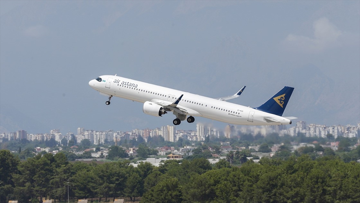 Kazakistan'ın Ulusal Hava Yolu Şirketi Air Astana, 15 Şubat'ta Halka Arz Edilecek