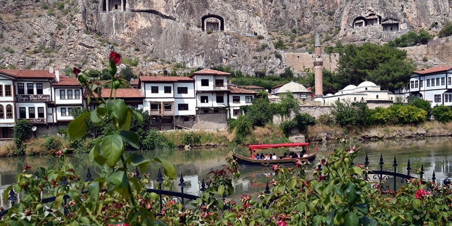 'Şehzadeler Şehri' Bayramda 30 Bin Kişiyi Ağırladı