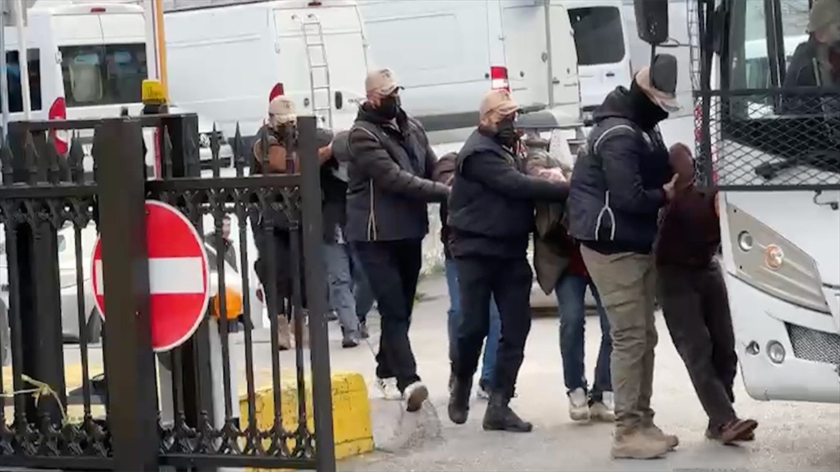 Santa Maria Kilisesi'ndeki Saldırıya İlişkin Gözaltına Alınan Şüpheliler Adliyede