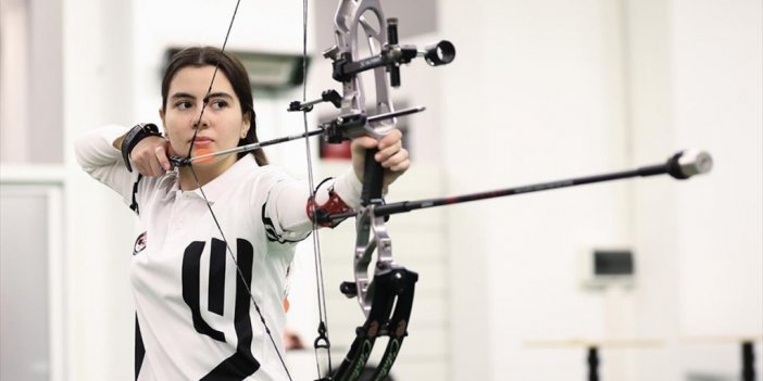Salgında Voleybolu Bırakarak Başladığı Okçulukta Dünya Kupası'nda Bronz Madalya Aldı
