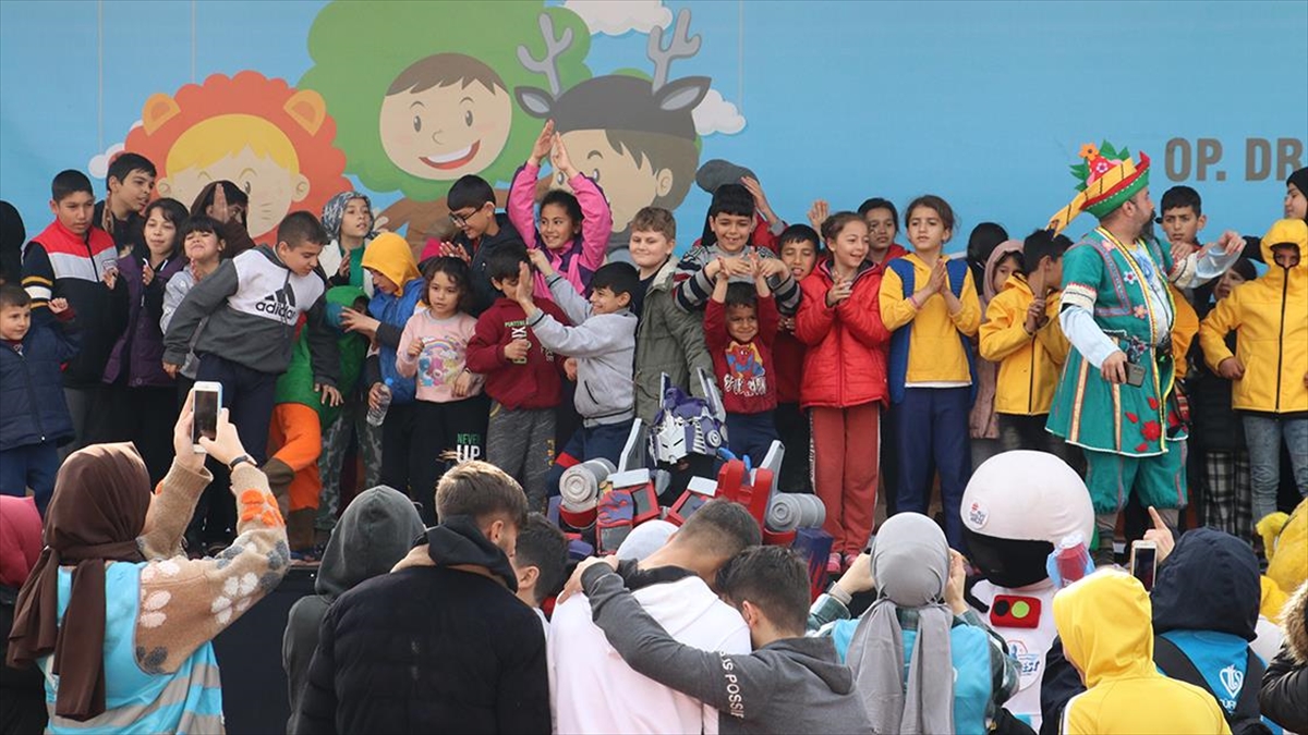 Deprem Bölgelerindeki Tiyatro Toplulukları, İstanbul'da Oyunlarını Sahneleyecek