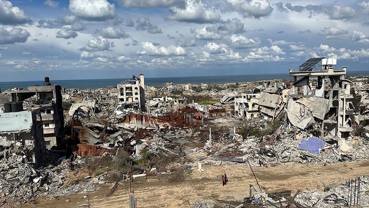 İsrail Güçleri Gazze Şeridi’nin Kuzeyindeki Bazı Bölgelerden Çekildi