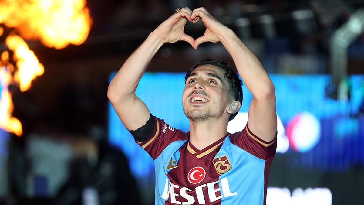 Abdülkadir Ömür, Trabzonspor'da 8 Yıl Geçirdi