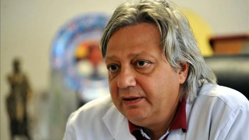 Organ nakli rekortmeni ünlü doktor vefat etti