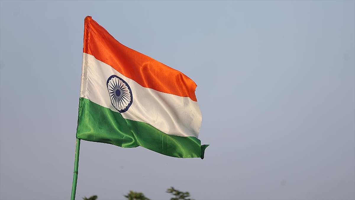 Hindistan'da 600 Yıllık Tarihi Cami, Bilgilendirme Yapılmadan Yıkıldı