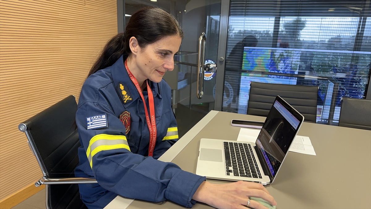 Yunanistan Afetle Mücadele Biriminden Dasiu, Aa'nın "yılın Kareleri" Oylamasına Katıldı