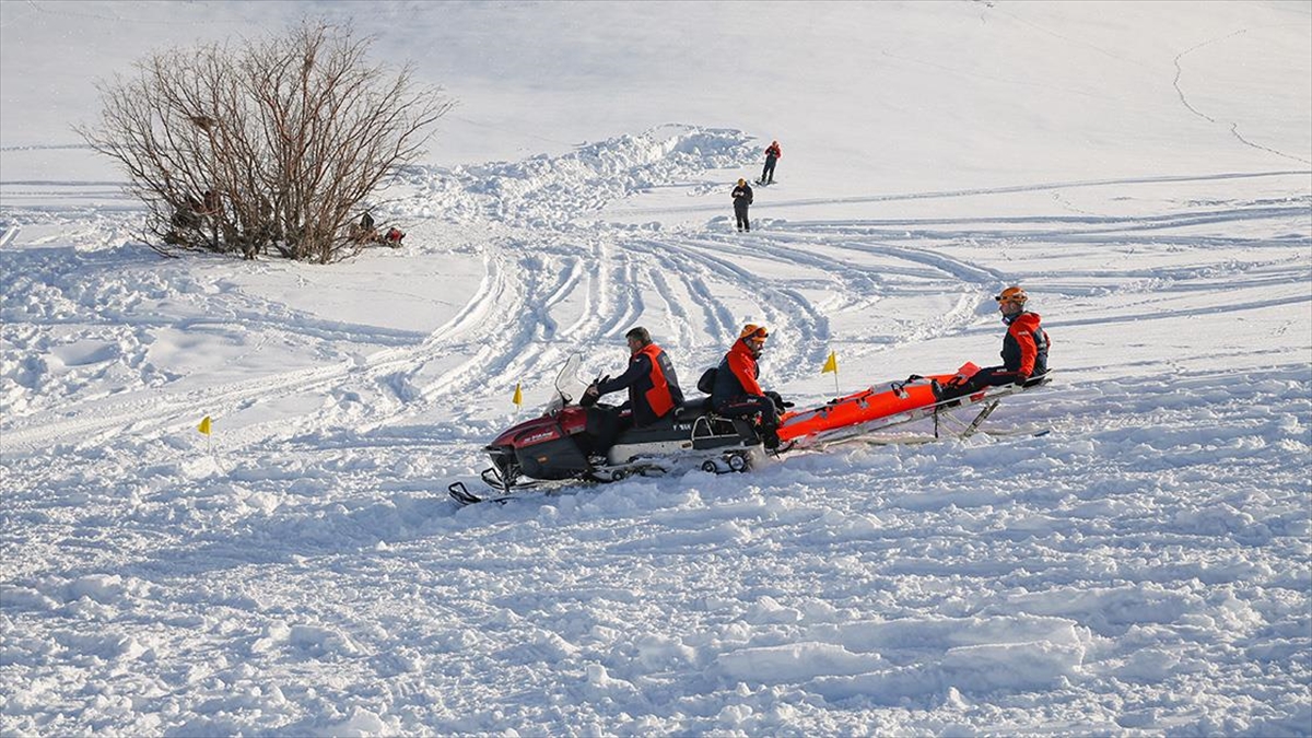Van'daki Çığda Hayat Kurtaran Kahramanlar, Kendileri Gibi Ekipler Yetiştiriyor
