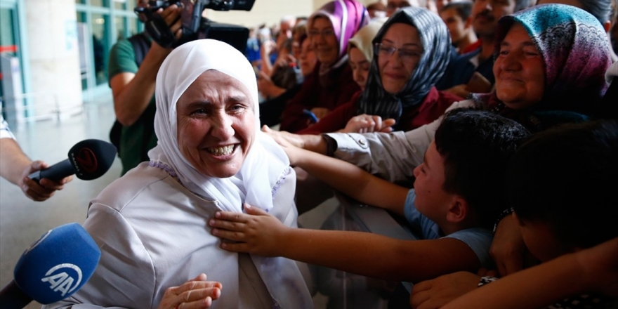 Başkentin İlk Hac Kafilesi Döndü