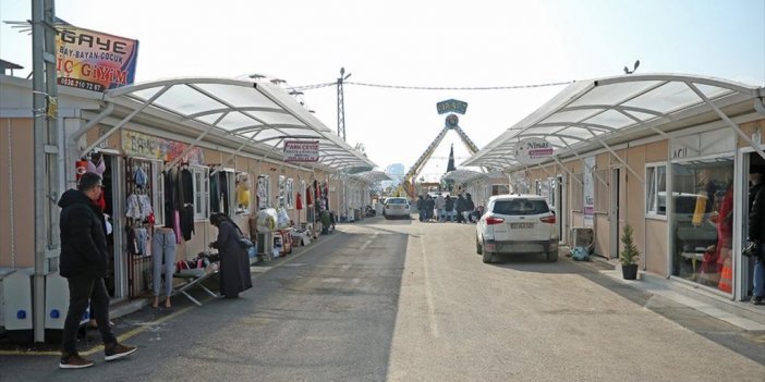 Hatay'da Depremzede Esnaf Prefabrik Çarşılarda Hizmet Veriyor