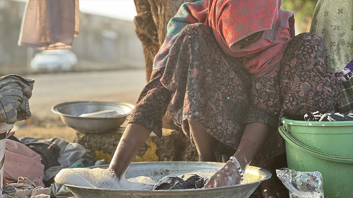 Bm Raportörleri: Sudan'da Yaklaşık 25 Milyon Kişi, Acil İnsani Yardıma İhtiyaç Duyuyor