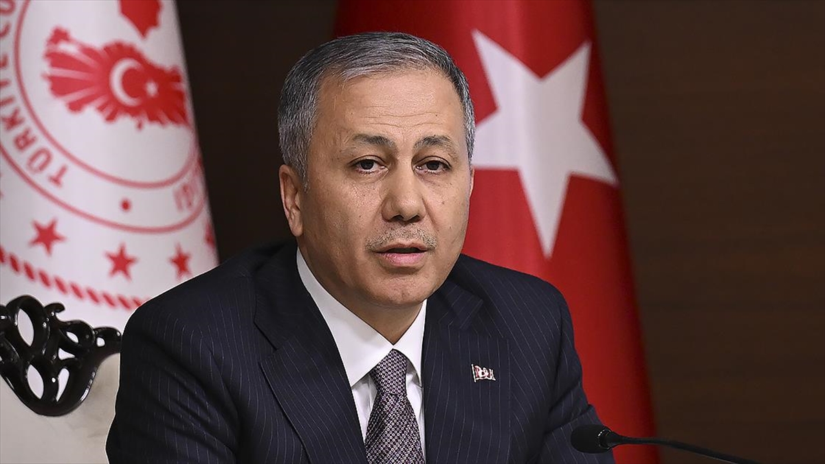 Bakan Yerlikaya, Ekinözü Kaymakamı Mesut Coşkun'un Hayatını Kaybettiğini Bildirdi