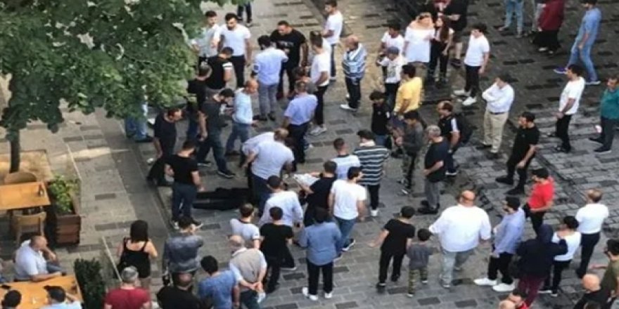 Afganistanlılar İle Pakistanlılar Taksim Meydanında Çatıştı