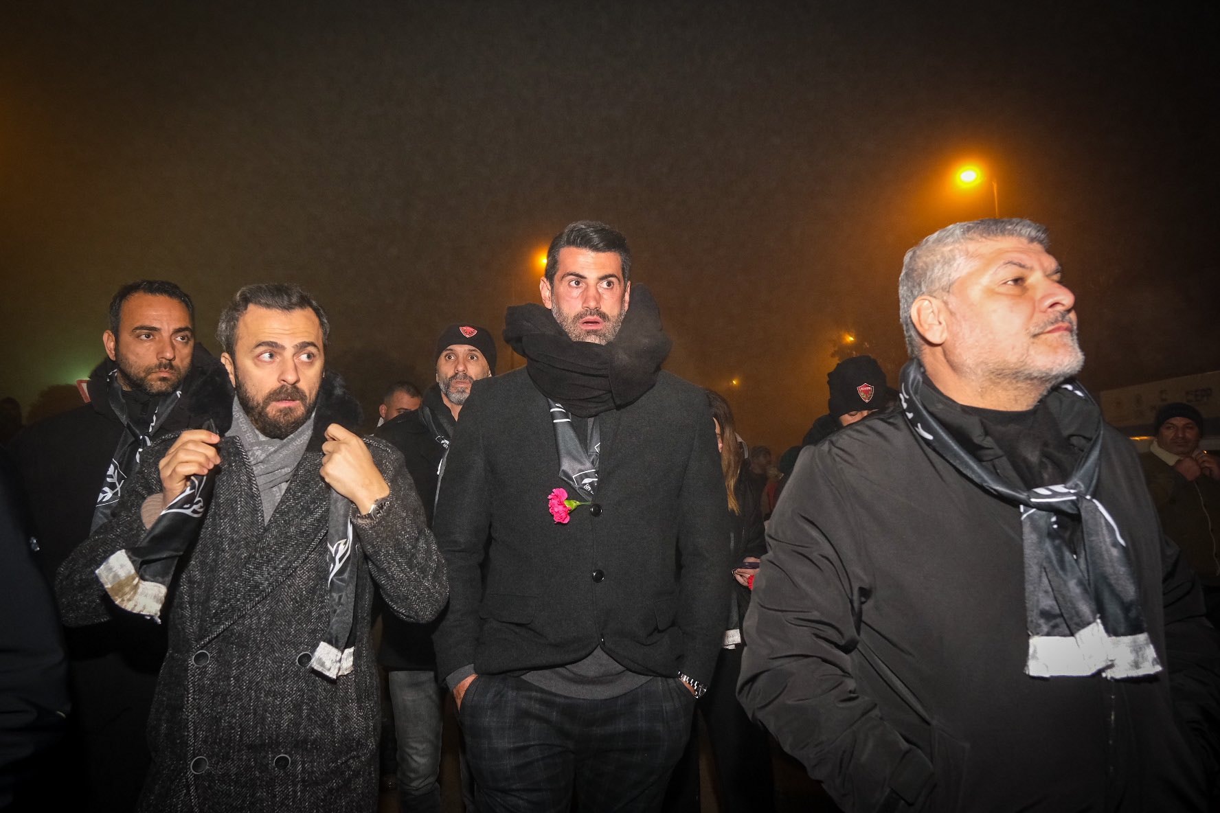 Hatay'da siyasilere tepki Volkan Demirel'e alkışlı karşılama