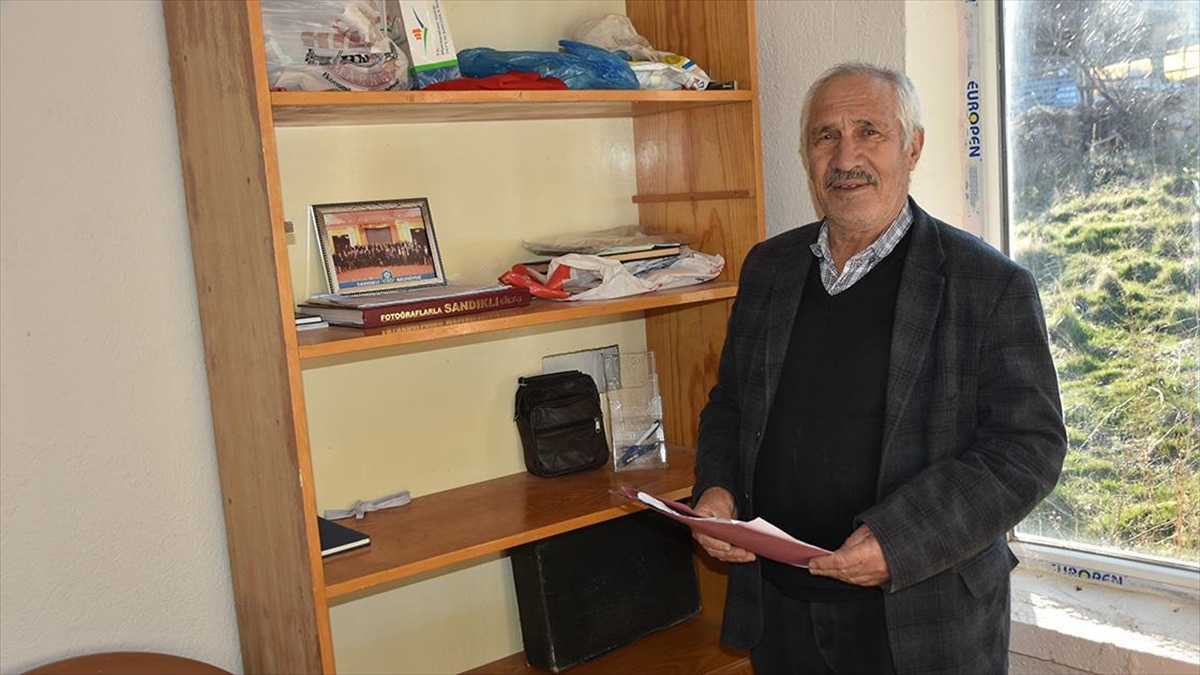 Afyonkarahisar'da 15 Seçmenli Köyün Muhtarı Yedinci Dönem İçin Aday Oldu