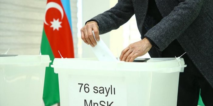 Azerbaycan'da, İşgalden Kurtarılan Fuzuli'de Halk, Cumhurbaşkanı Seçimine İlgi Gösteriyor