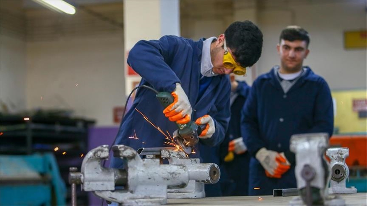 Meb'den Mesleki Eğitimde İş Güvenliği Sağlayamayan İşletmeye Öğrenci Yok