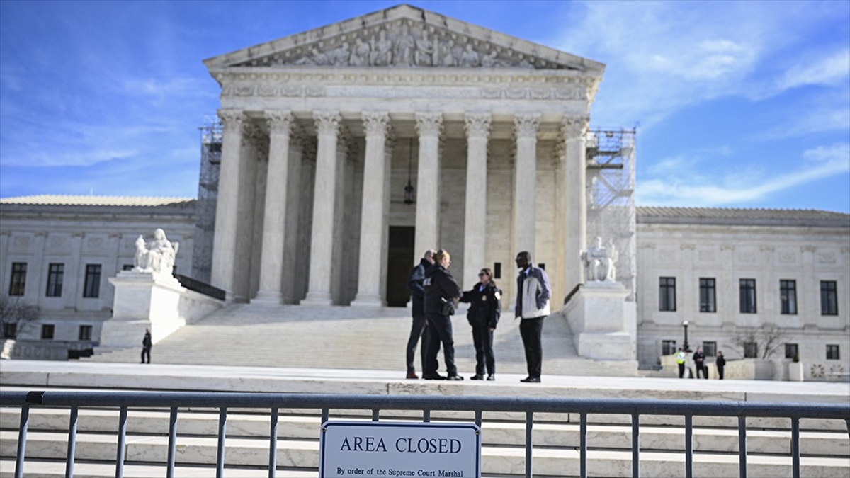 Abd Yüksek Mahkemesi, Trump'ın Seçimlere Katılamayacağını Savunan Colorado Eyaletinin Savunmasını Yetersiz Buldu