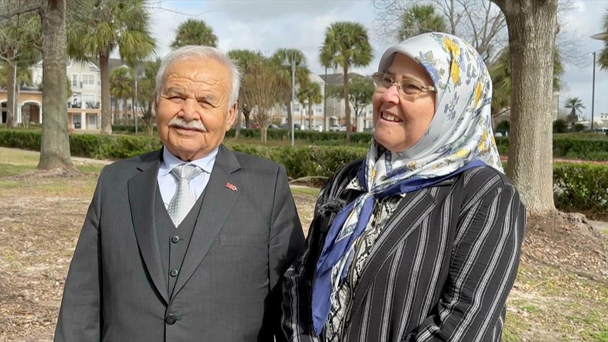 Türkiye'nin İlk Astronotu Gezeravcı'nın Ailesi, Oğullarının Dünya'ya Dönüşünü Sevinçle Karşıladı