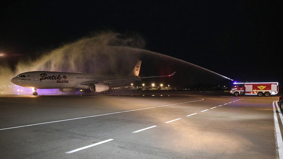 Sabiha Gökçen Uluslararası Havalimanı'nda İlk Uzun Menzilli Direkt Uçuş Gerçekleşti