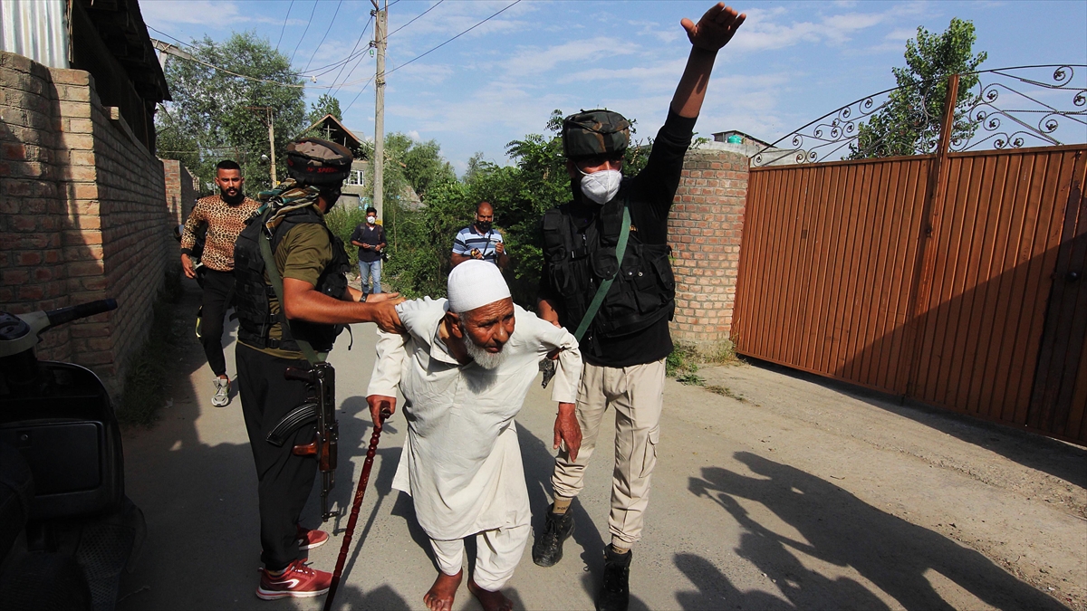 Hindistan'da Medrese Ve Caminin Yıkım Kararı Nedeniyle Çıkan Olaylarda Can Kaybı 5'e Yükseldi
