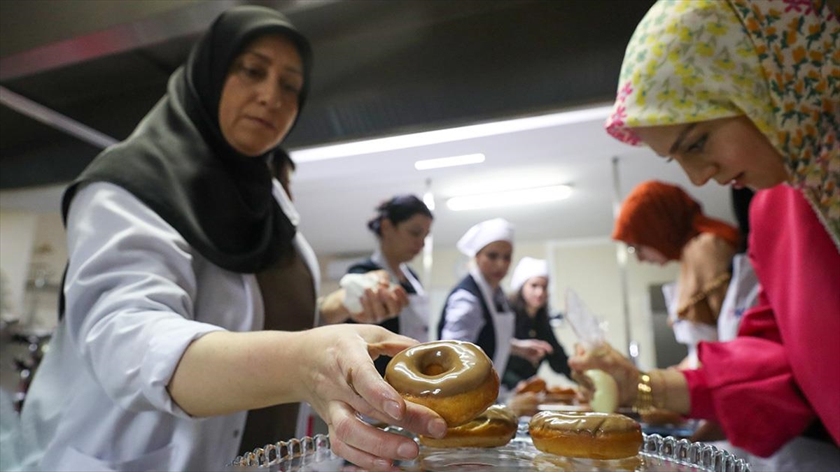 Diyarbakır Ve Batman'da Kursiyerler Geleceğin Aşçısı Olmak İçin Eğitim Alıyor