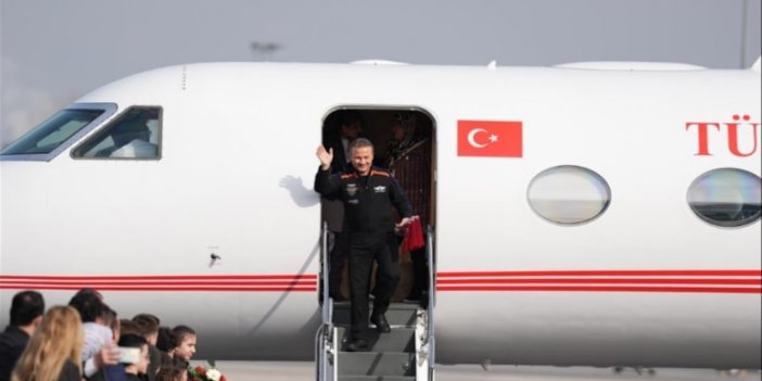 Alper Gezeravcı Türkiye'ye döndü