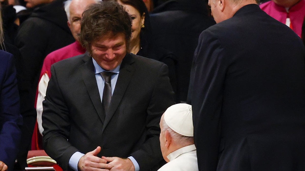 Arjantin Devlet Başkanı Milei, Daha Önce Hakaret Ettiği Papa Franciscus İle Görüştü