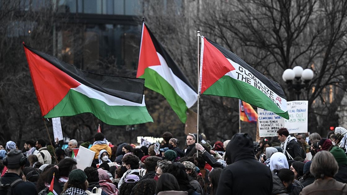 New York'ta, İsrail'in Refah'a Yönelik Saldırıları Protesto Edildi