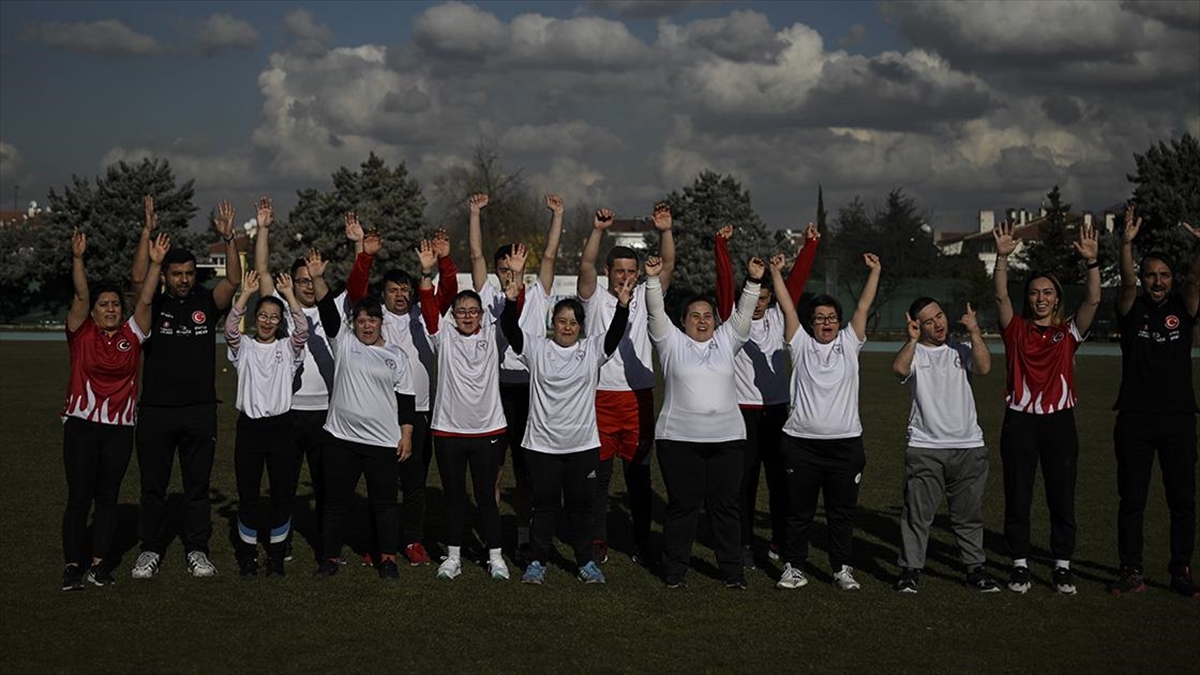 Down Sendromlu Milli Atletler, Antalya'daki Trisome Oyunları'nda Zirveyi İstiyor