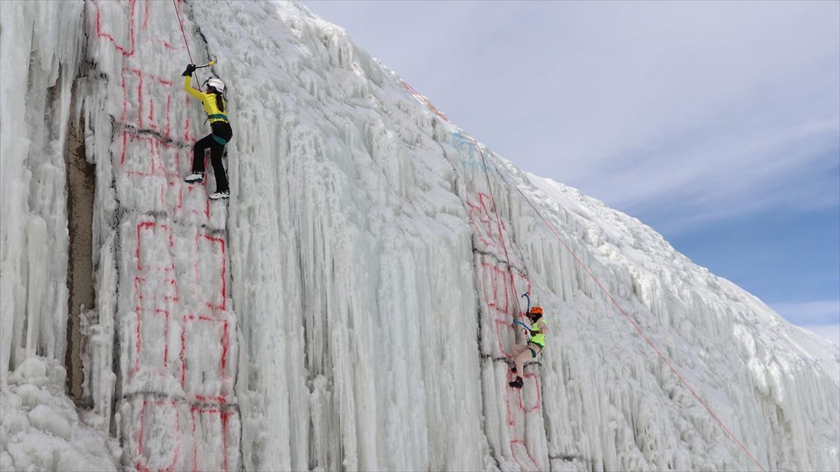 Kış Spor Oyunları İle Üniversiteli Sporcular Deneyim Kazanıyor